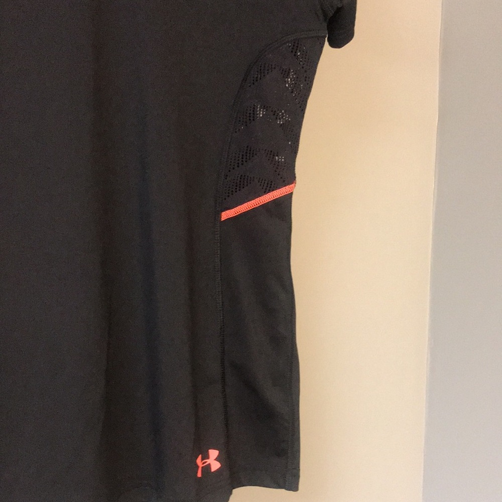 Under Armour Ido-Chill Ventilated Tech Top - Picture 4 of 10